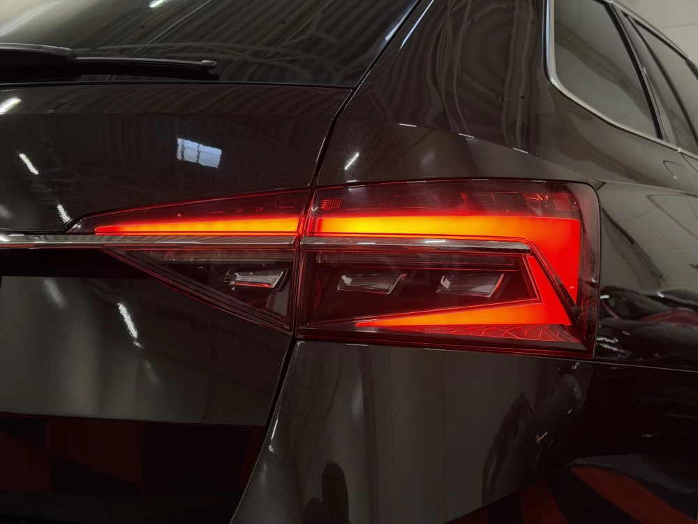 2020 Skoda Superb – nuotrauka 9