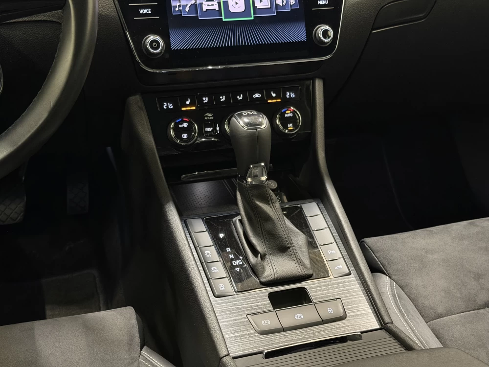 2020 Skoda Superb – nuotrauka 19
