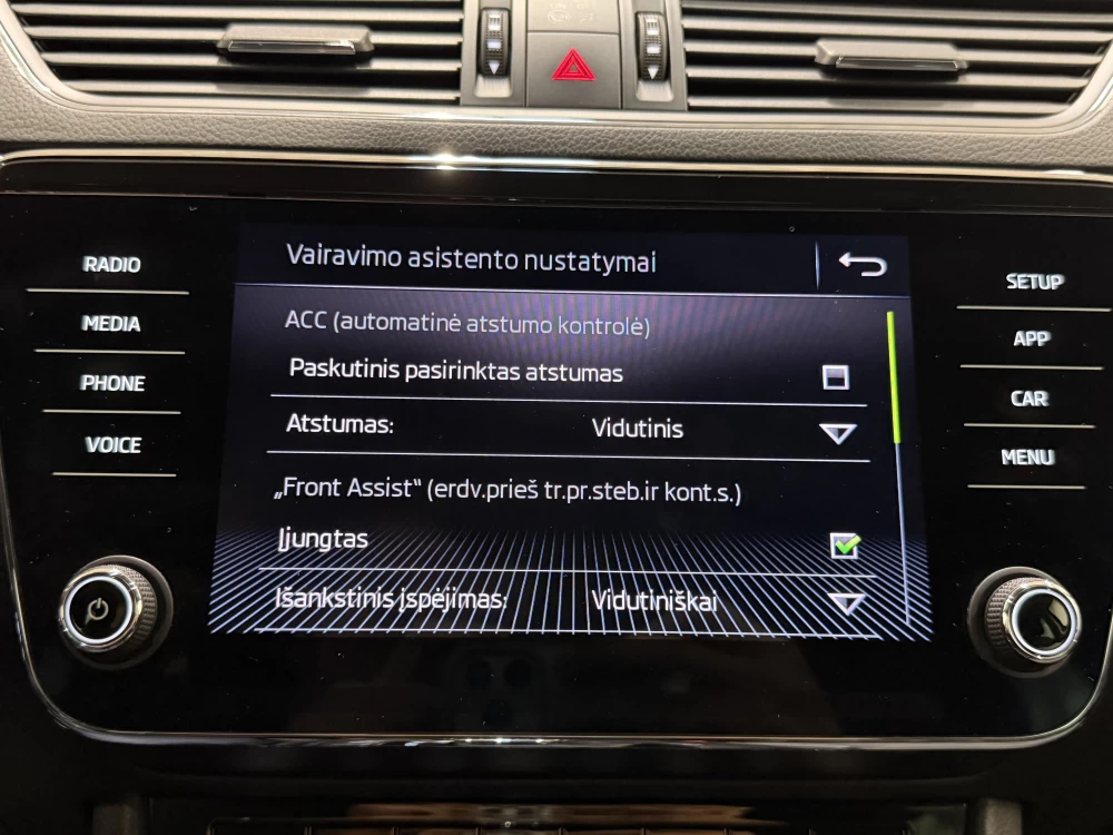 2020 Skoda Superb – nuotrauka 22