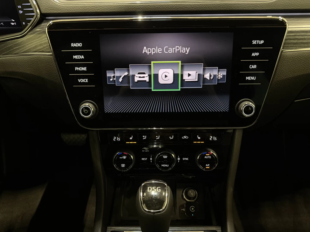 2020 Skoda Superb – nuotrauka 25
