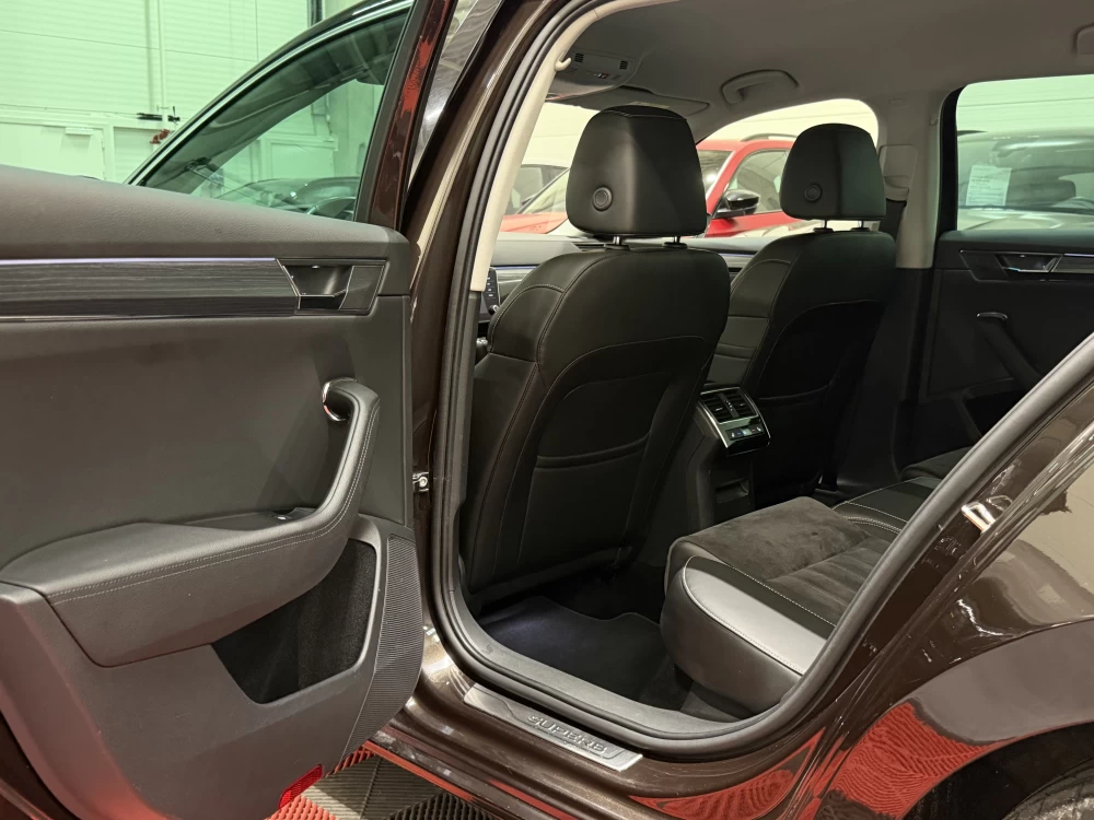 2020 Skoda Superb – nuotrauka 27