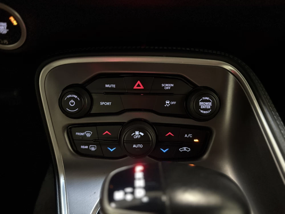 2021 Dodge Challenger – nuotrauka 23