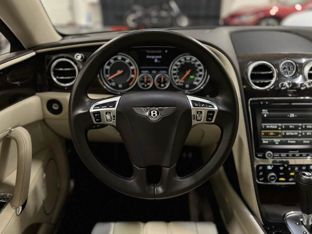 2014 Bentley Flying Spur – nuotrauka 20