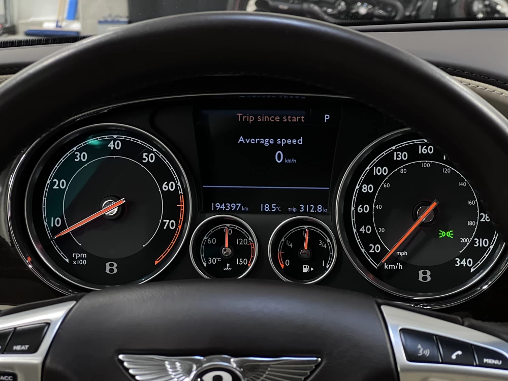 2014 Bentley Flying Spur – nuotrauka 21