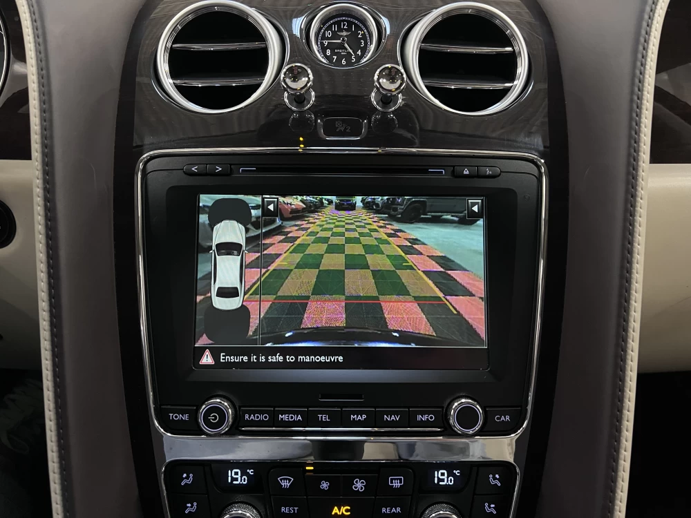 2014 Bentley Flying Spur – nuotrauka 24