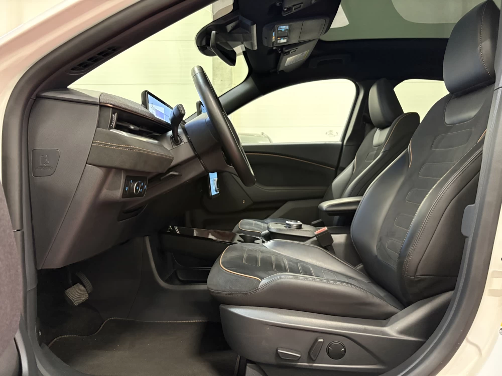 2022 Ford Mustang Mach-E – nuotrauka 15