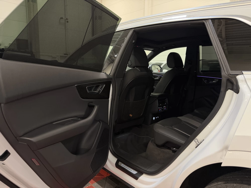 2019 Audi Q8 – nuotrauka 33