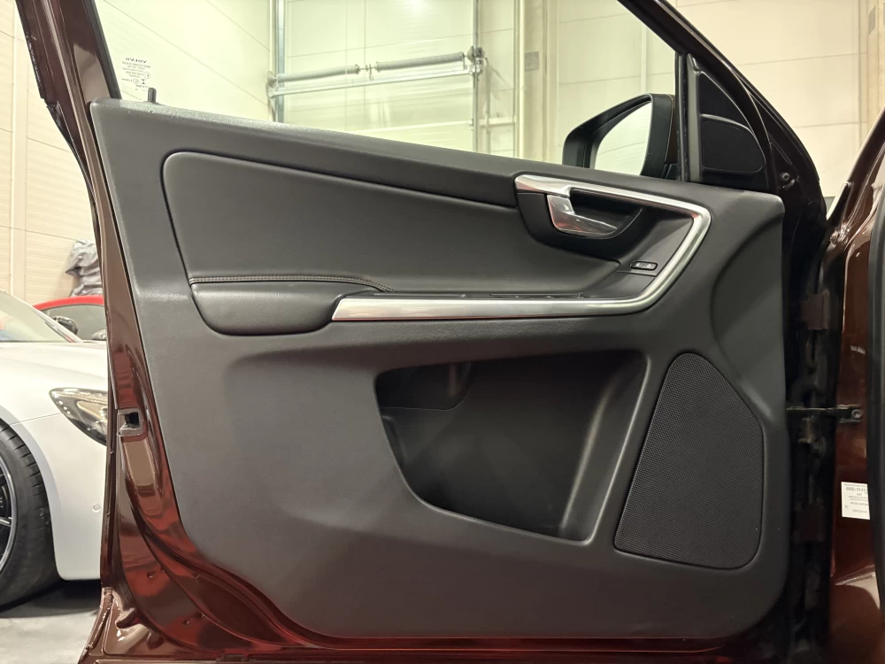 2016 Volvo XC60 – nuotrauka 11