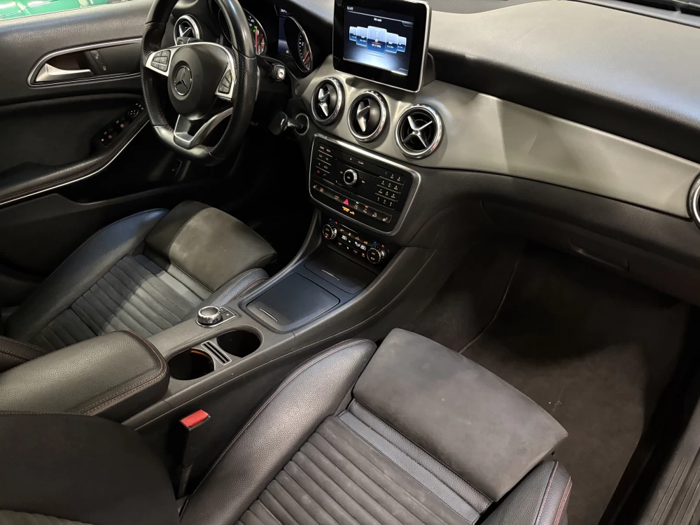 2017 Mercedes-Benz GLA220 – nuotrauka 14