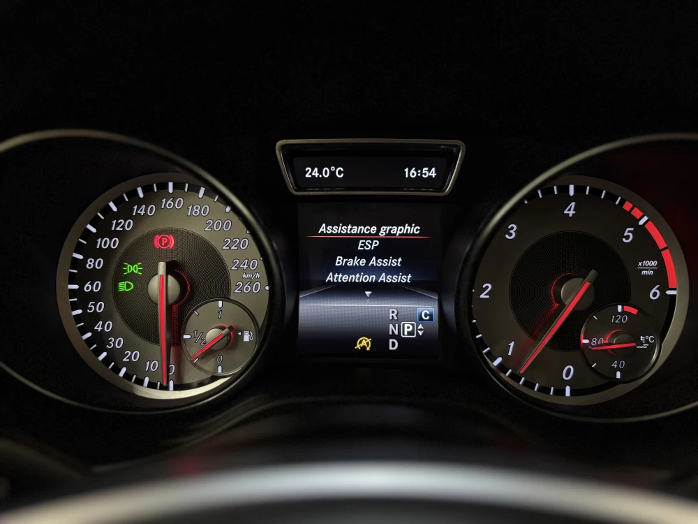 2017 Mercedes-Benz GLA220 – nuotrauka 21