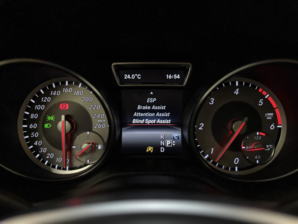 2017 Mercedes-Benz GLA220 – nuotrauka 22