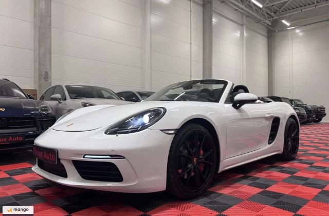 2017 Porsche Boxster