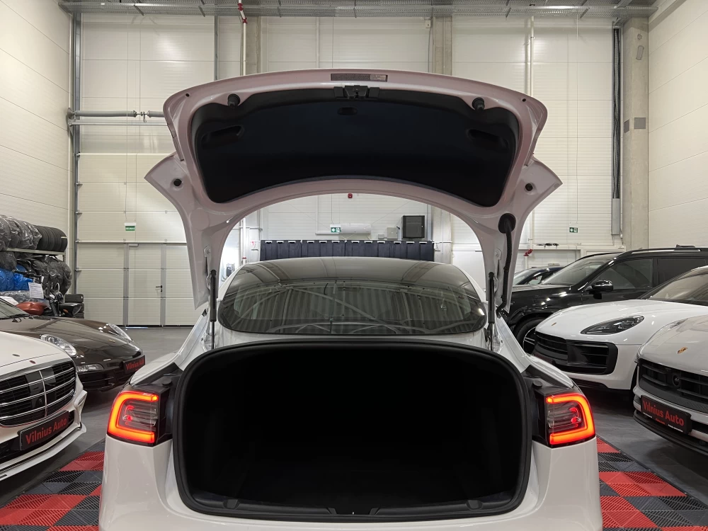 2020 Tesla Model 3 – nuotrauka 28