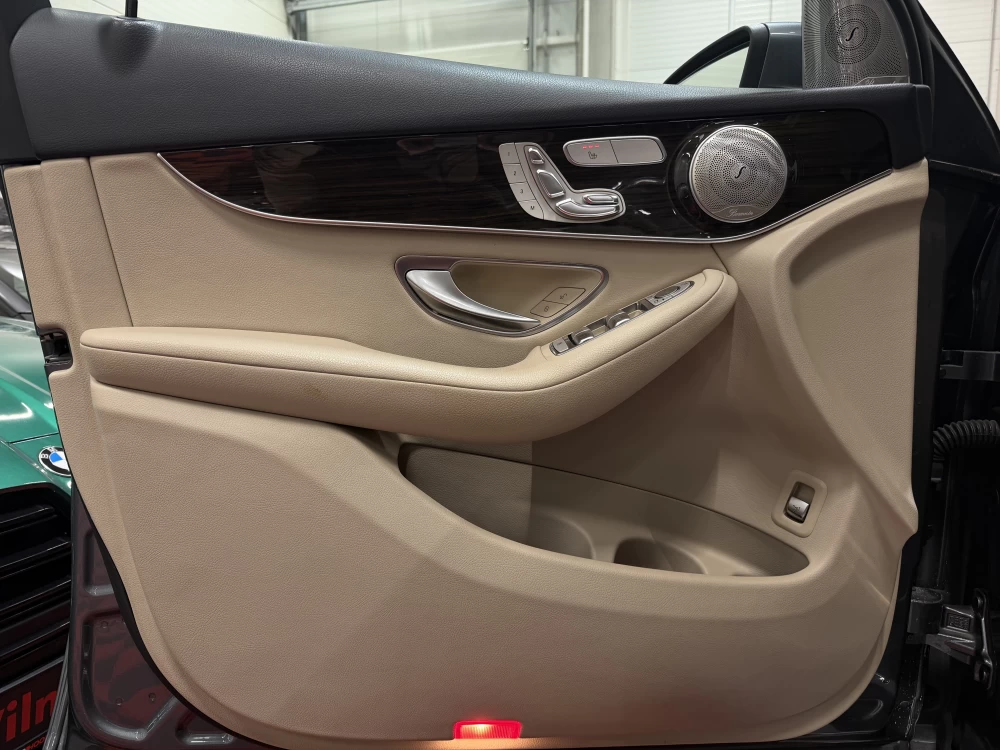 2019 Mercedes-Benz GLC300 – nuotrauka 11