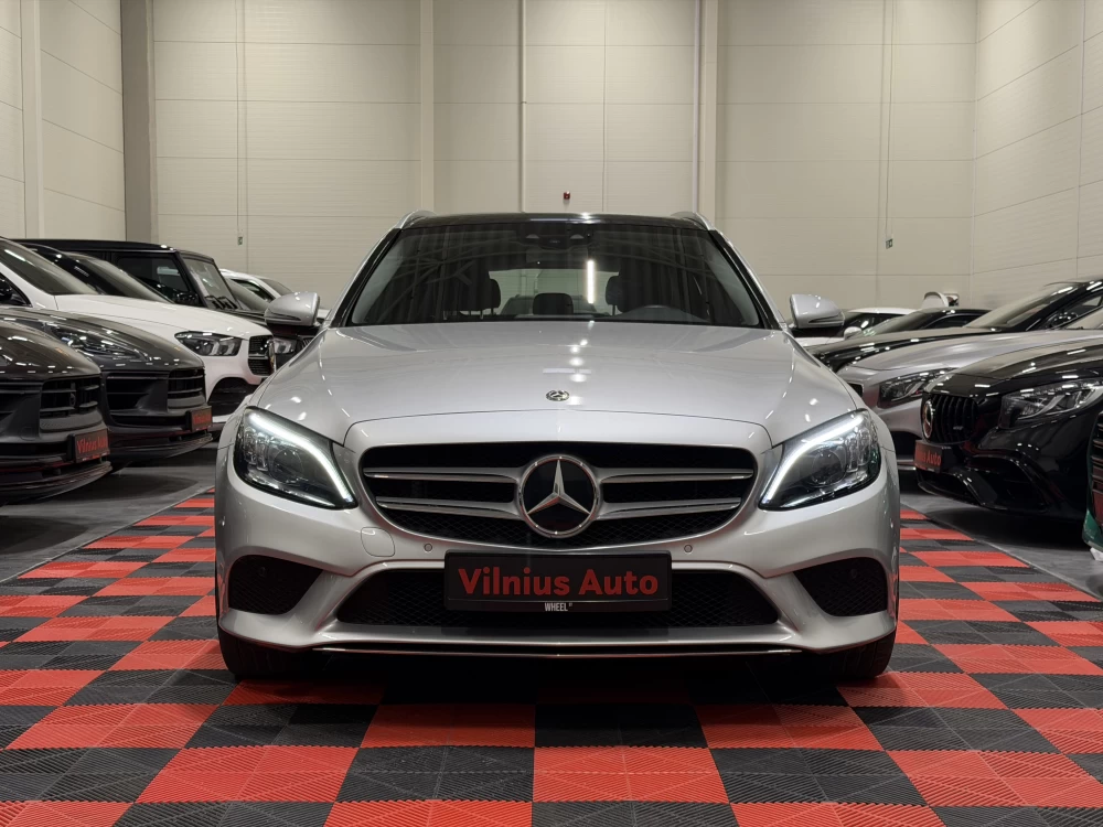 2019 Mercedes-Benz C300 – nuotrauka 2