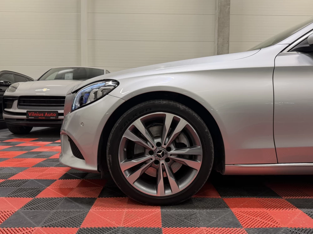 2019 Mercedes-Benz C300 – nuotrauka 9