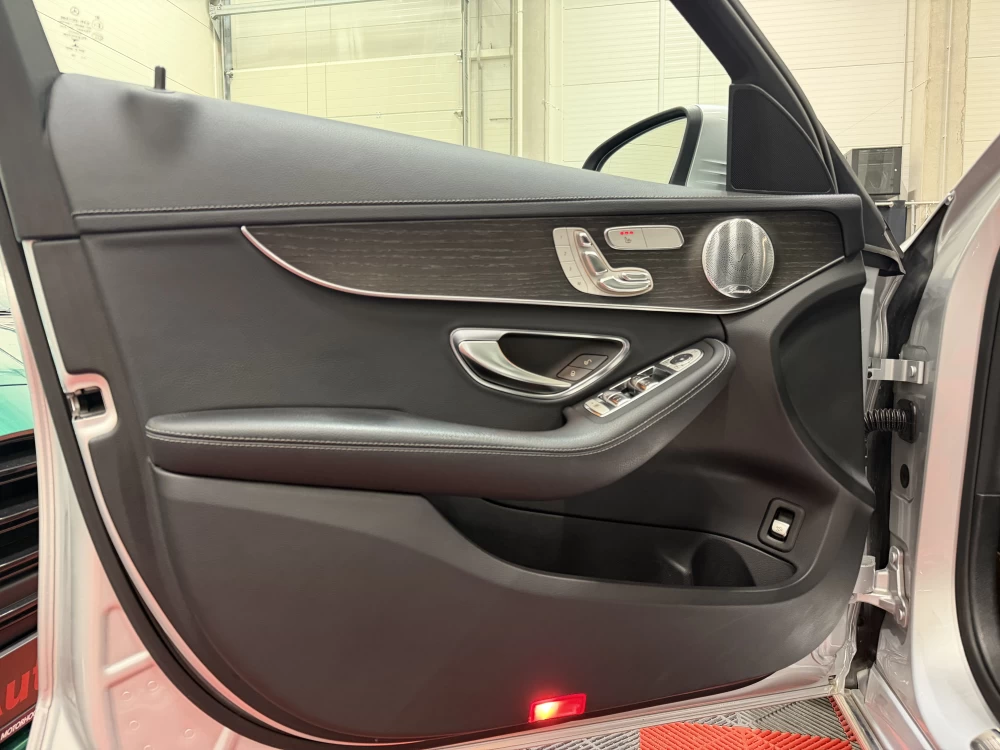 2019 Mercedes-Benz C300 – nuotrauka 11