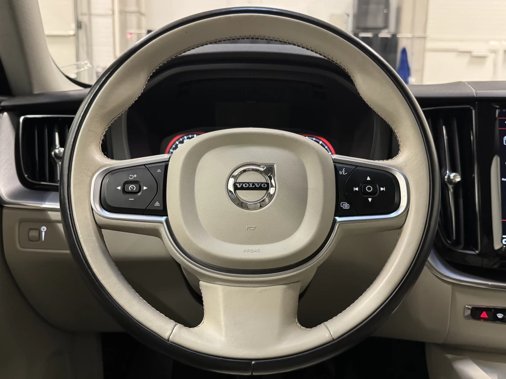 2020 Volvo XC60 – nuotrauka 18