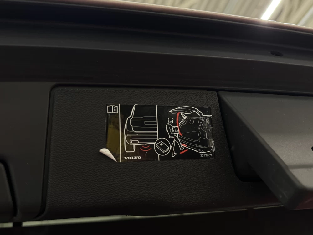 2020 Volvo XC60 – nuotrauka 32