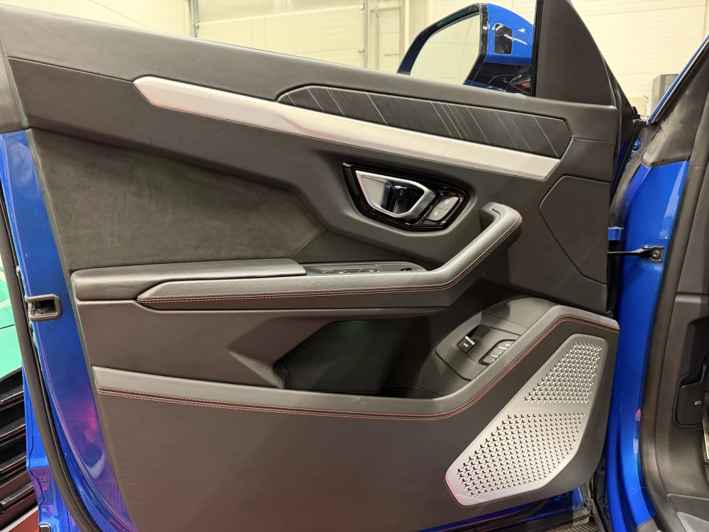 2019 Lamborghini Urus – nuotrauka 17