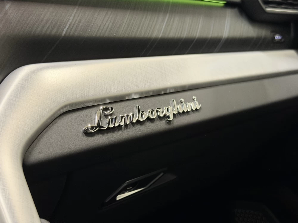 2019 Lamborghini Urus – nuotrauka 25