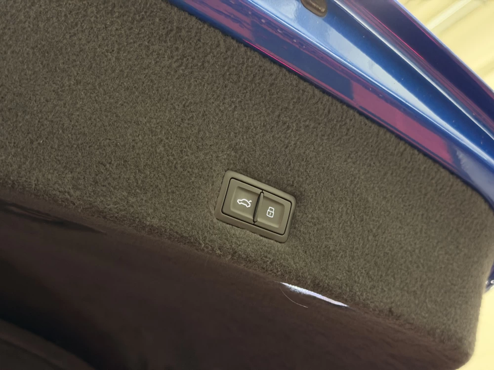 2019 Lamborghini Urus – nuotrauka 36