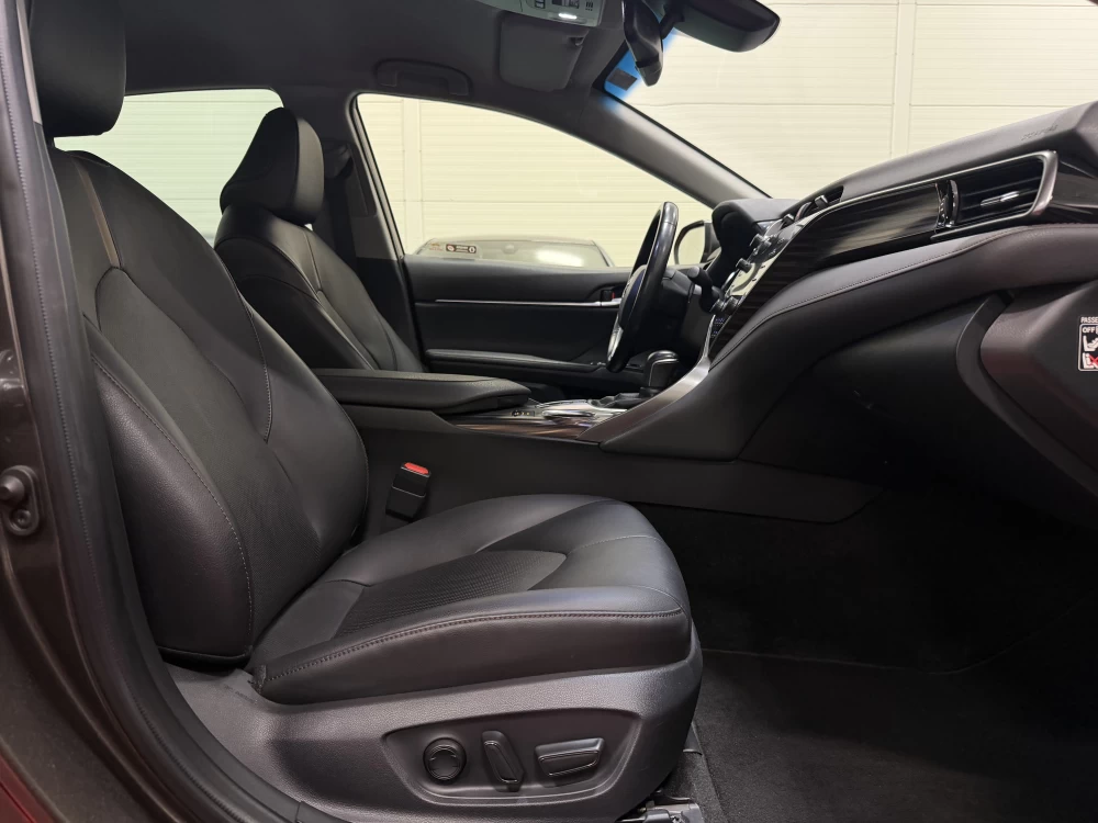 2019 Toyota Camry – nuotrauka 25