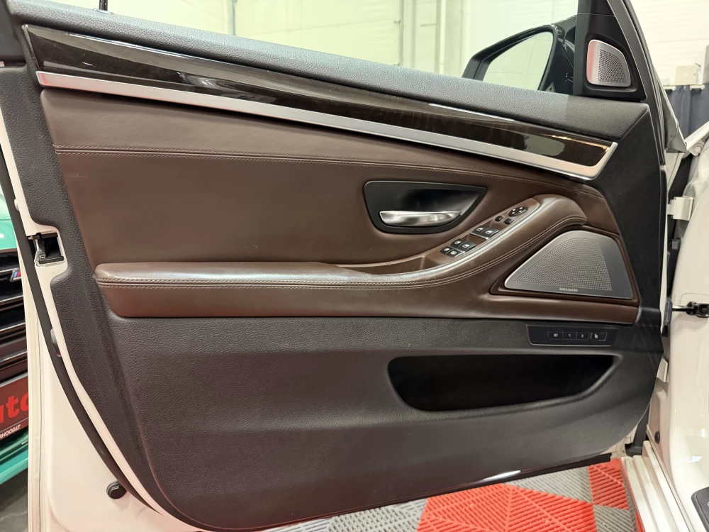 2016 BMW 550 – nuotrauka 11