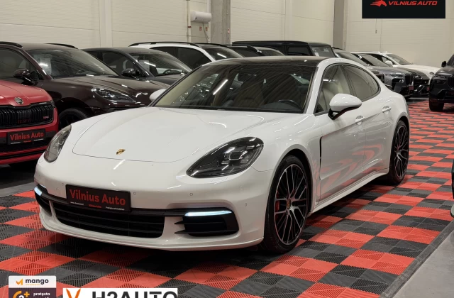 2017 Porsche Panamera