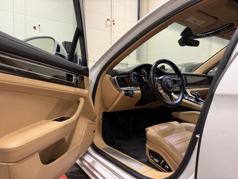 2017 Porsche Panamera – nuotrauka 9