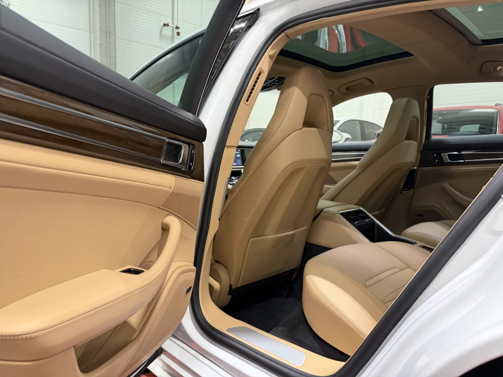 2017 Porsche Panamera – nuotrauka 25