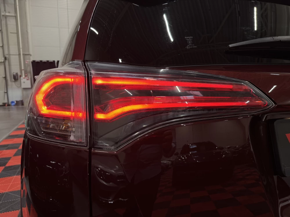 2017 Toyota RAV4 – nuotrauka 9