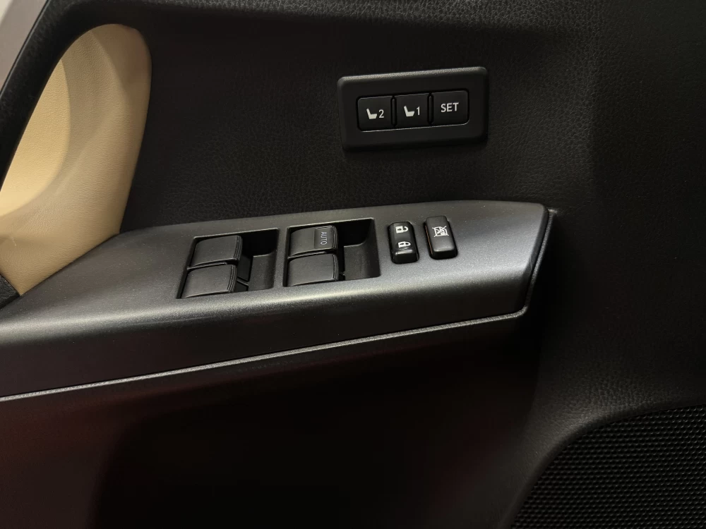 2017 Toyota RAV4 – nuotrauka 14