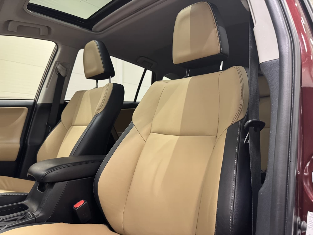 2017 Toyota RAV4 – nuotrauka 16