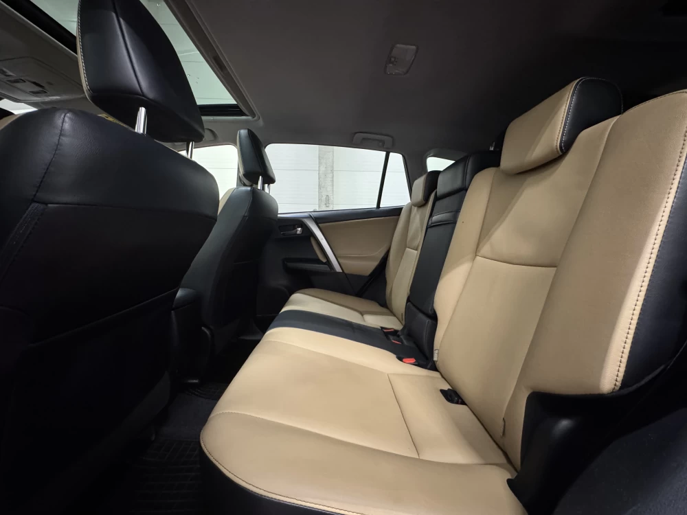 2017 Toyota RAV4 – nuotrauka 32