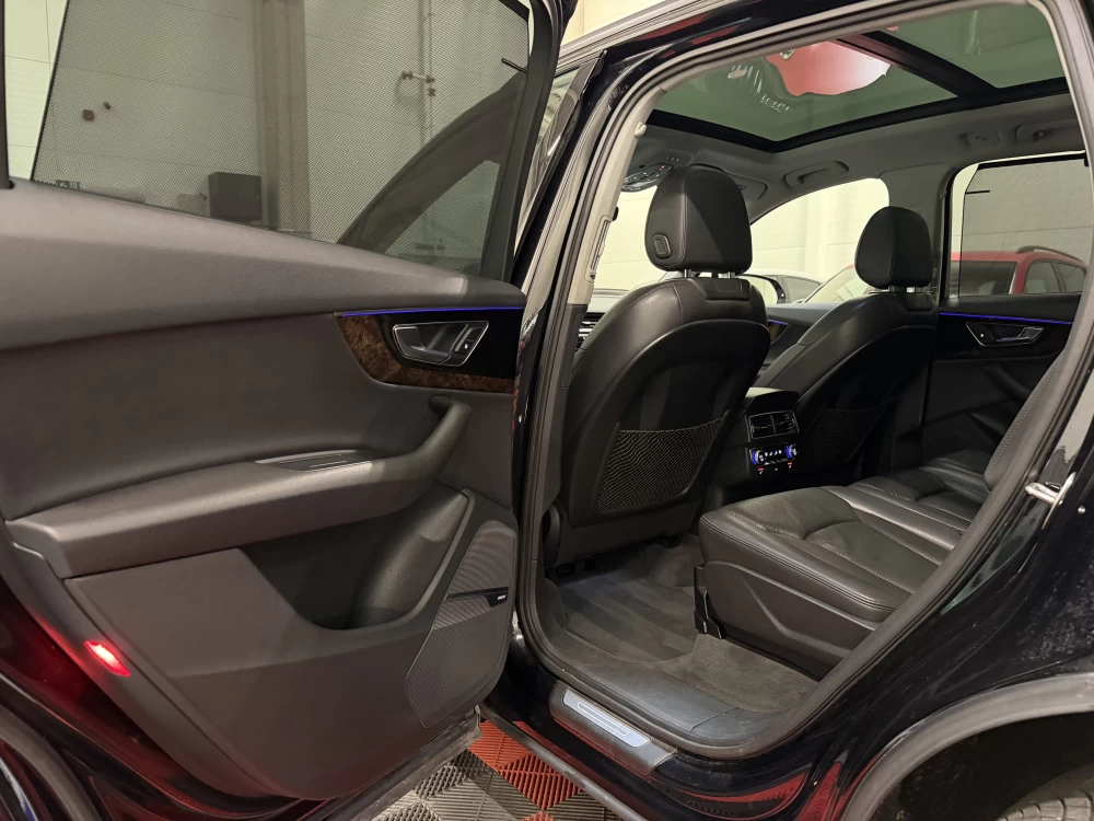 2017 Audi SQ7 – nuotrauka 24
