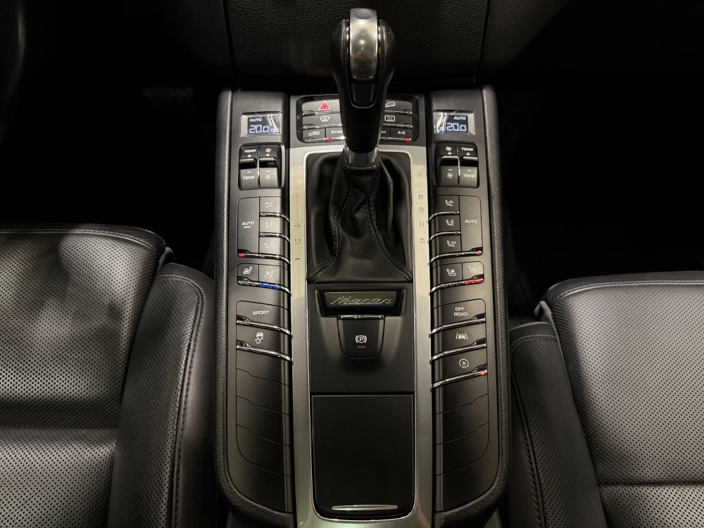 2017 Porsche Macan – nuotrauka 24