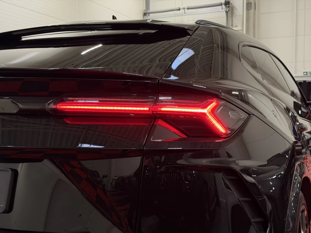 2020 Lamborghini Urus – nuotrauka 9