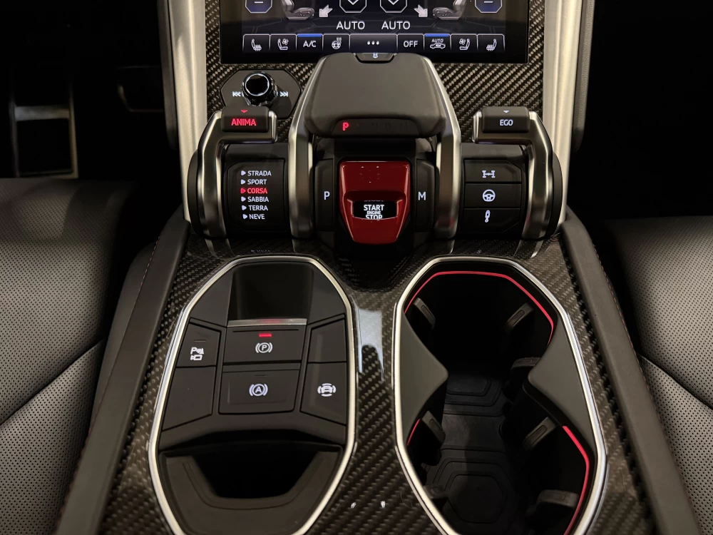 2020 Lamborghini Urus – nuotrauka 21