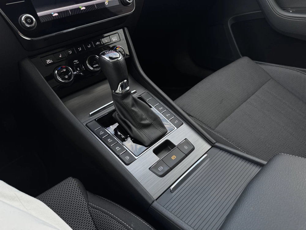2022 Skoda Superb – nuotrauka 14