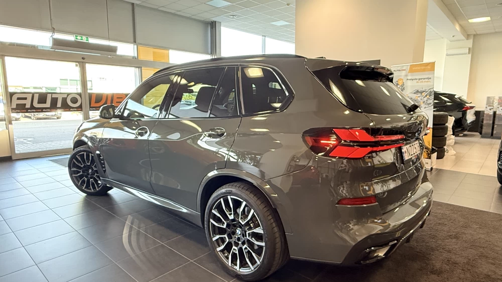 2025 BMW X5 – nuotrauka 40