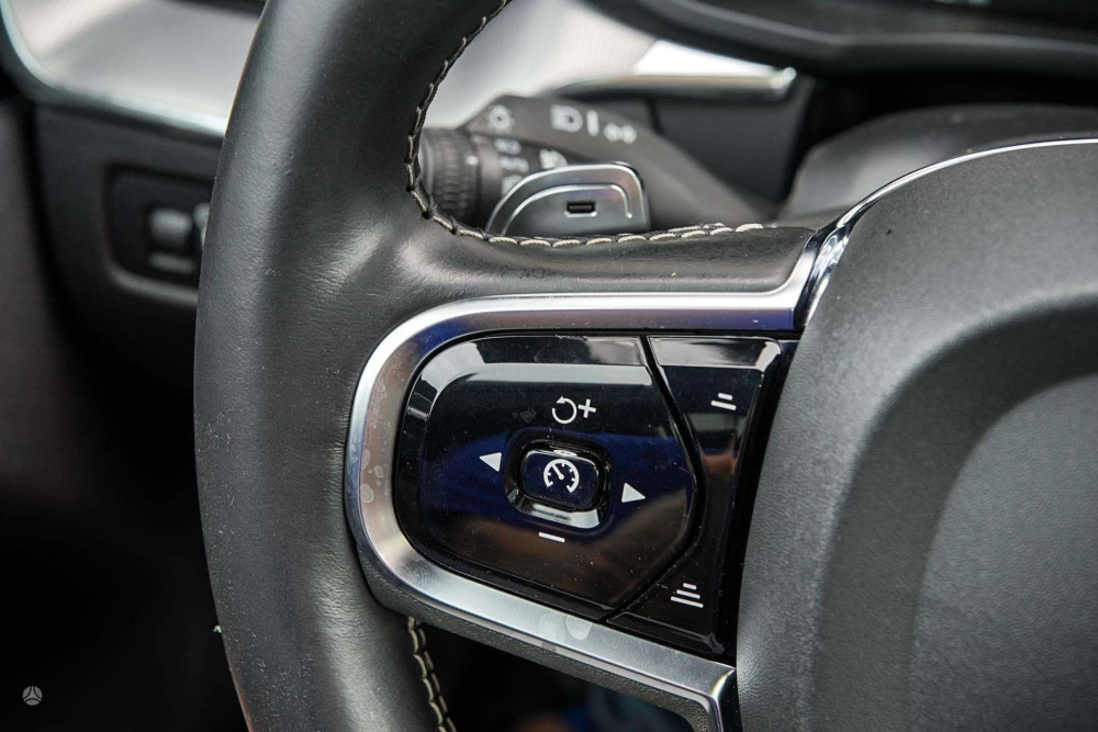 2020 Volvo XC60 – nuotrauka 33