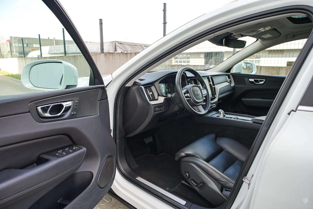 2019 Volvo XC60 – nuotrauka 22
