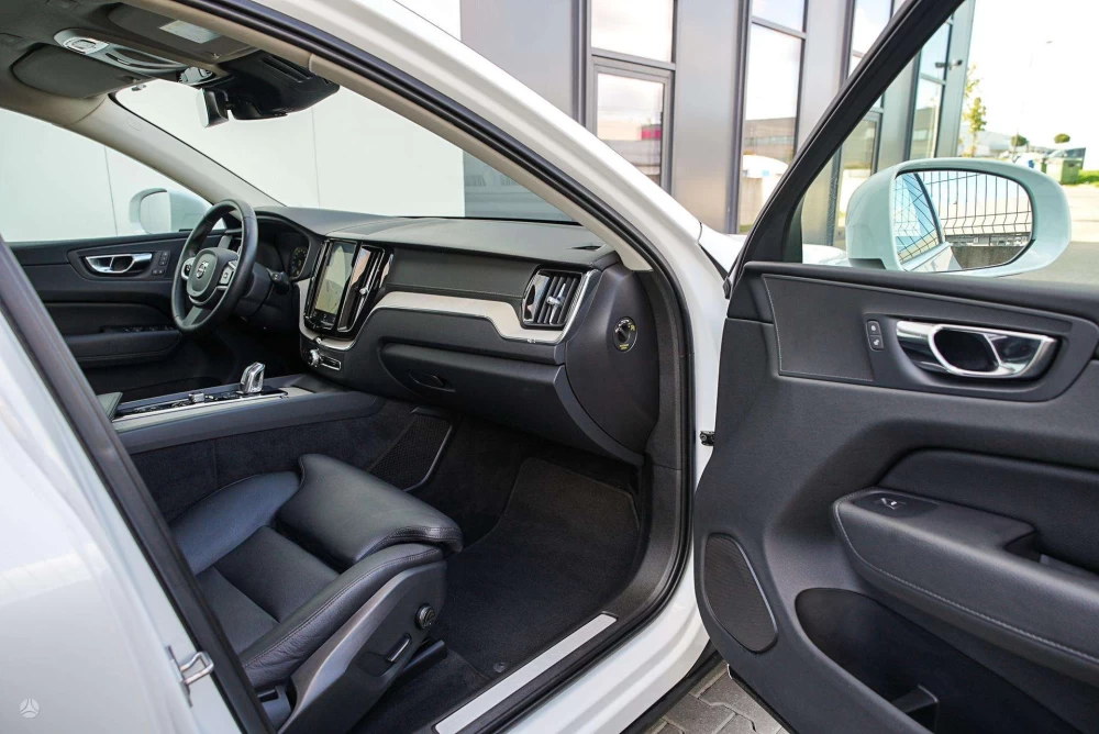 2019 Volvo XC60 – nuotrauka 37