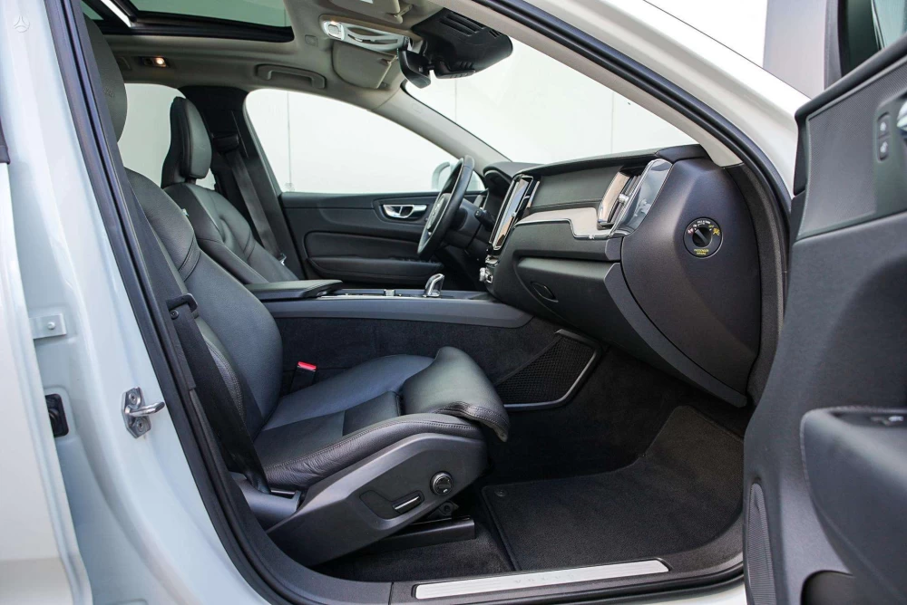 2019 Volvo XC60 – nuotrauka 38
