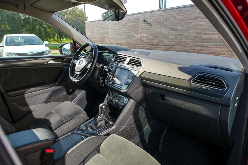 2017 Volkswagen Tiguan – nuotrauka 38