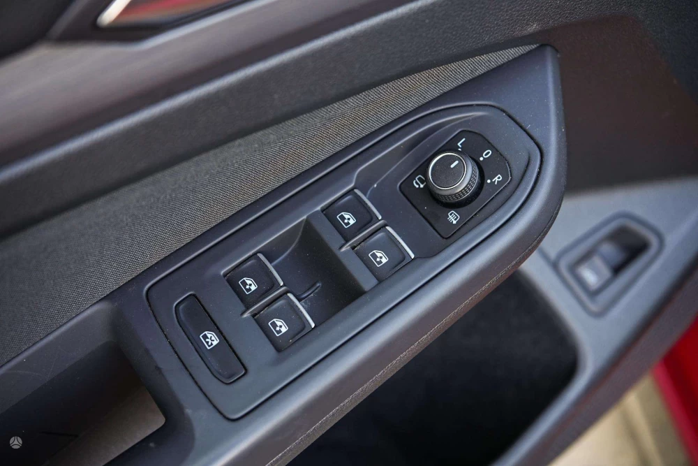 2021 Volkswagen Golf – nuotrauka 32