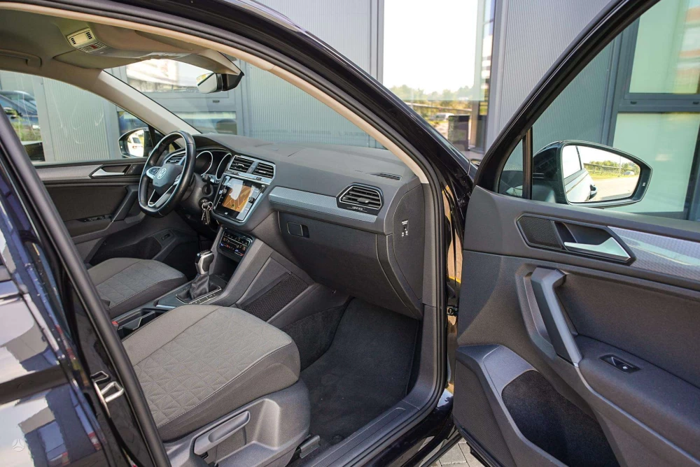 2020 Volkswagen Tiguan – nuotrauka 32