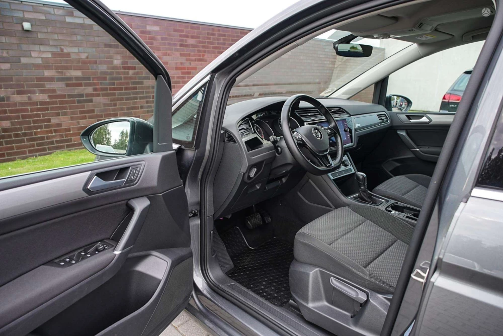 2019 Volkswagen Touran – nuotrauka 17
