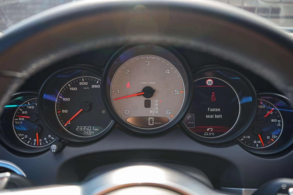2016 Porsche Cayenne – nuotrauka 19